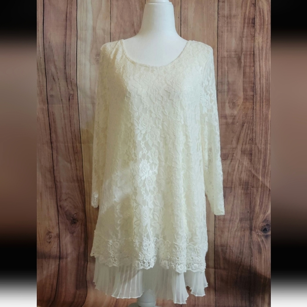 Elegant Cream Lace Tunic Top